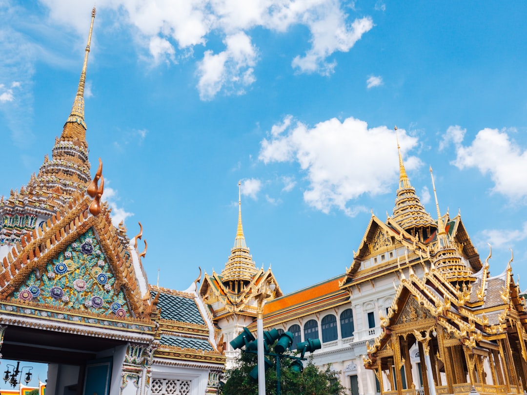 Bangkok Grand Palace golden temple architecture
